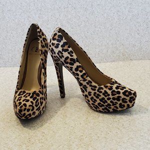 Kelsi Dagger womens size 6